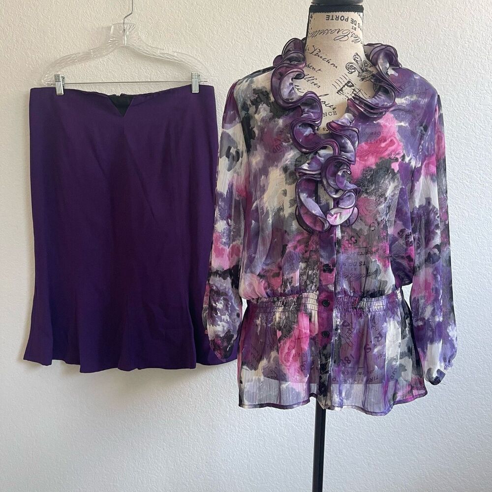 Women's Purple Tailored Blazer and Skirt Suit Set - Picture 3 of 16